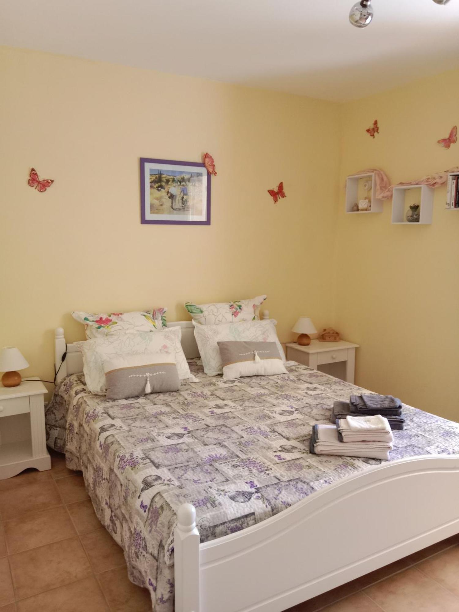 Bed and Breakfast La Farigoulette Lorgues Esterno foto